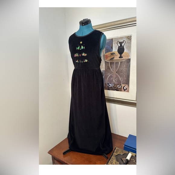 Erika Studio Black Christmas Velveteen Embroidered Sleeveless Jumper Dress Small - Picture 3 of 8